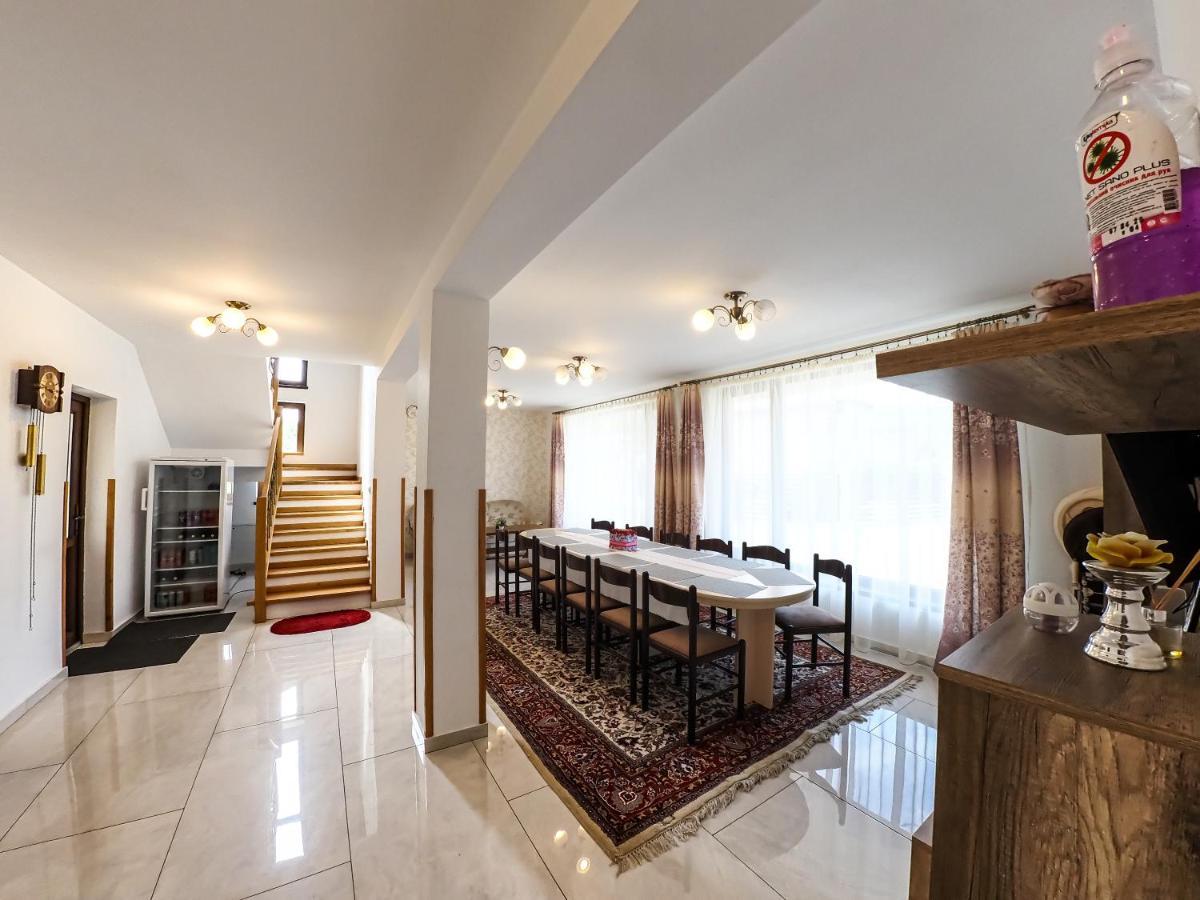 הוילה Pojorîta Casa Iulia מראה חיצוני תמונה